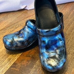 Dansko Blue Leather Clogs Size 39